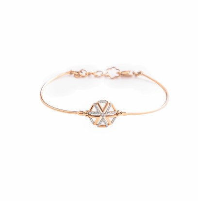 Diamonds on Your Wrist: How to Style Your Bracelet for Any Occasion