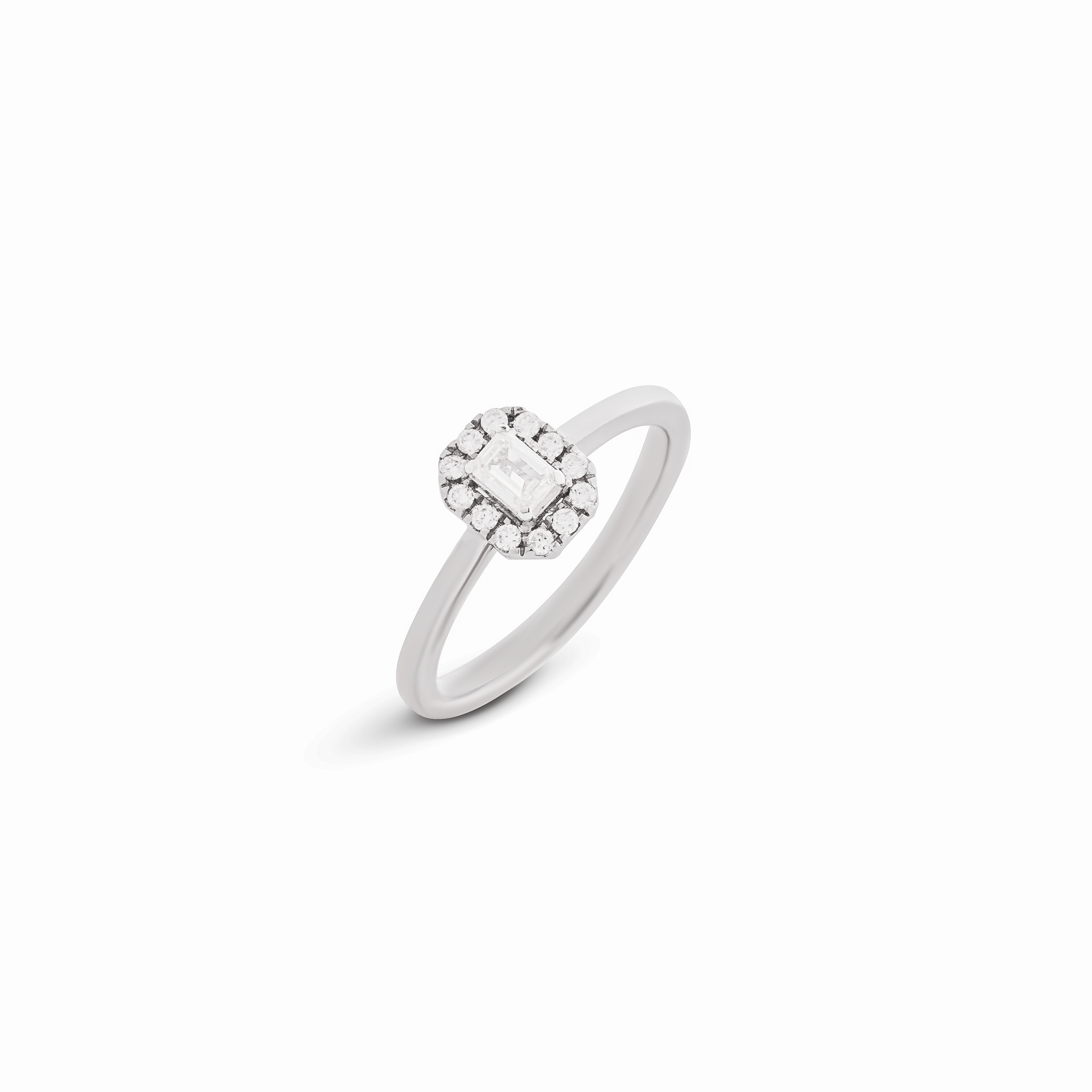 Emerald cut Diamond Ring