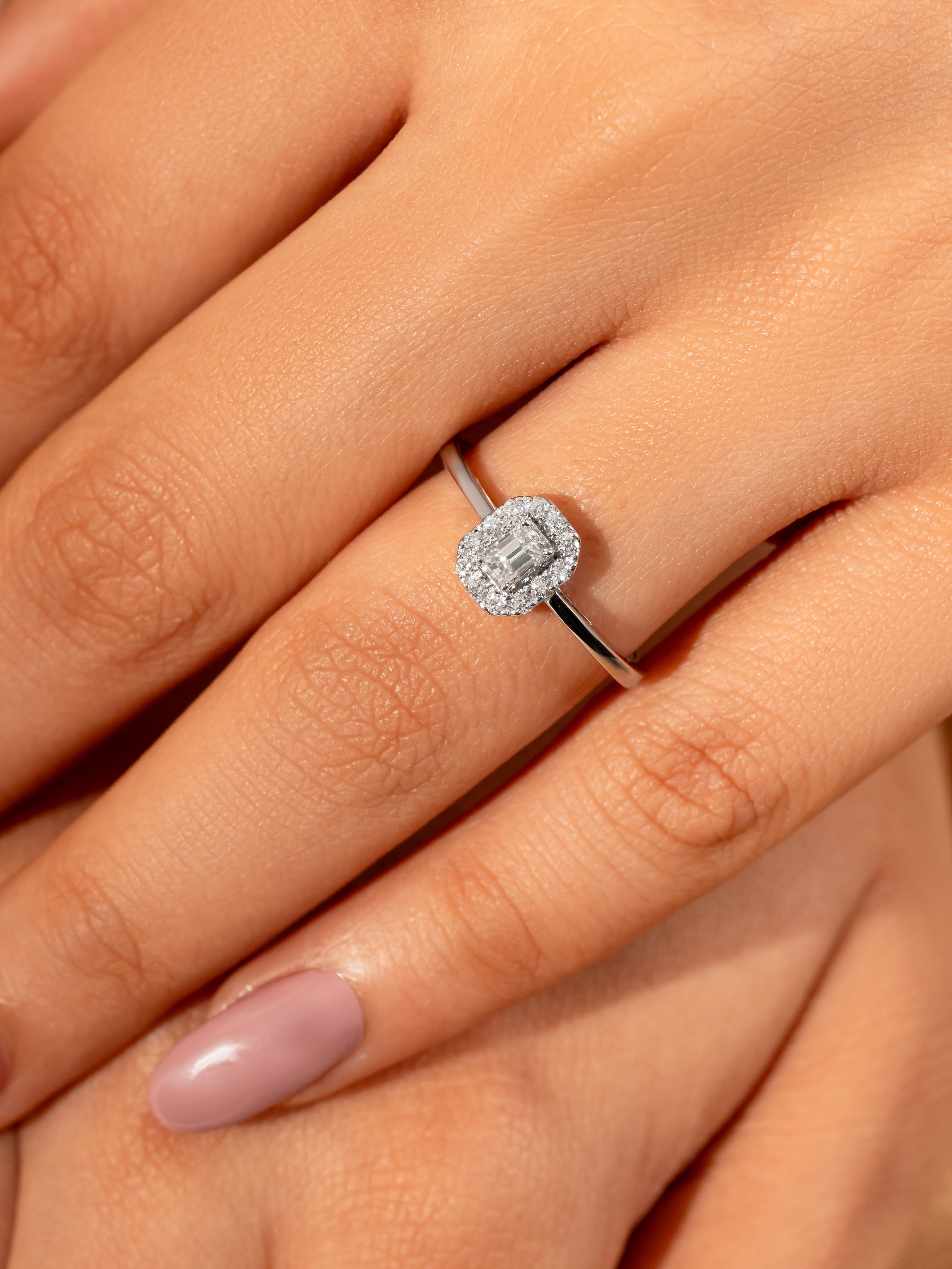 Emerald cut Diamond Ring