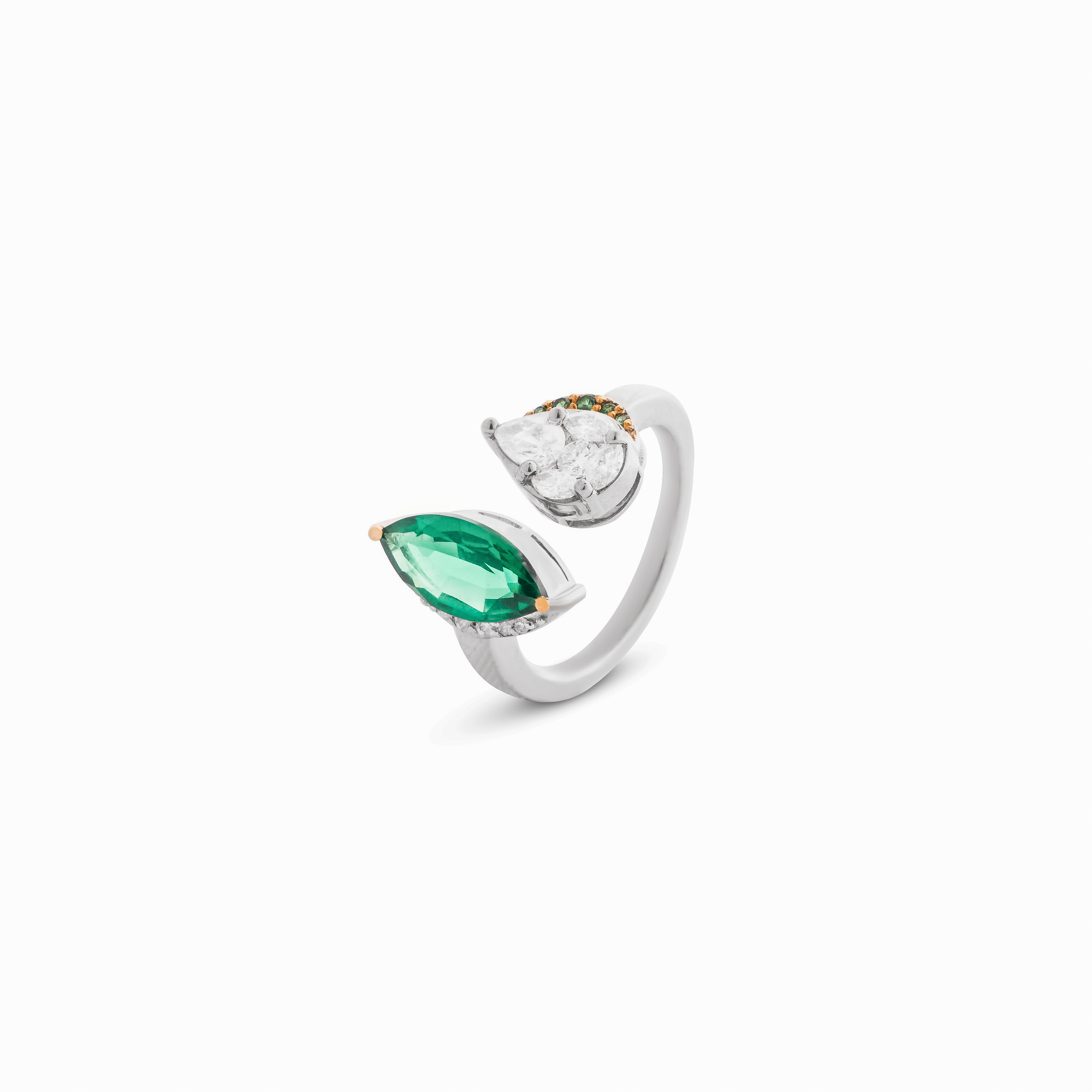 Green Ioliote Diamond Ring